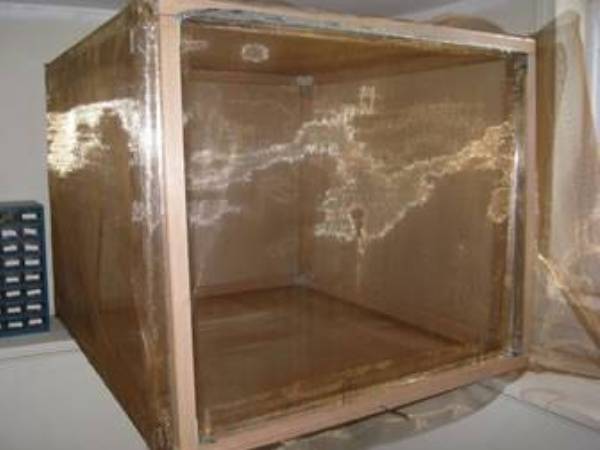 Micro expanded copper mesh for EMI / RFI shielding